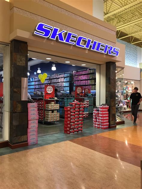 skechers crossiron mills